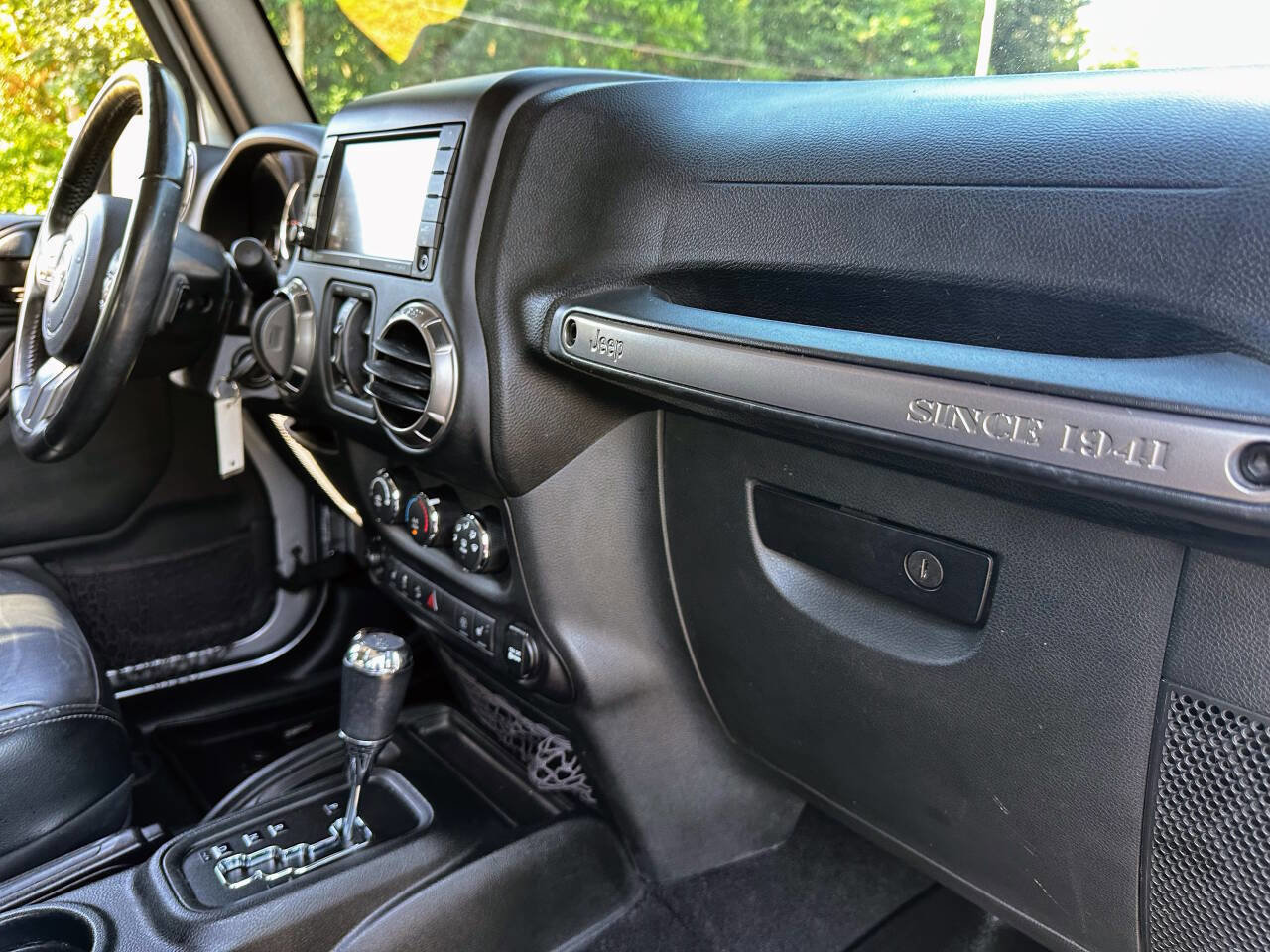 Used 2018 Jeep Wrangler Unlimited Sahara image 24