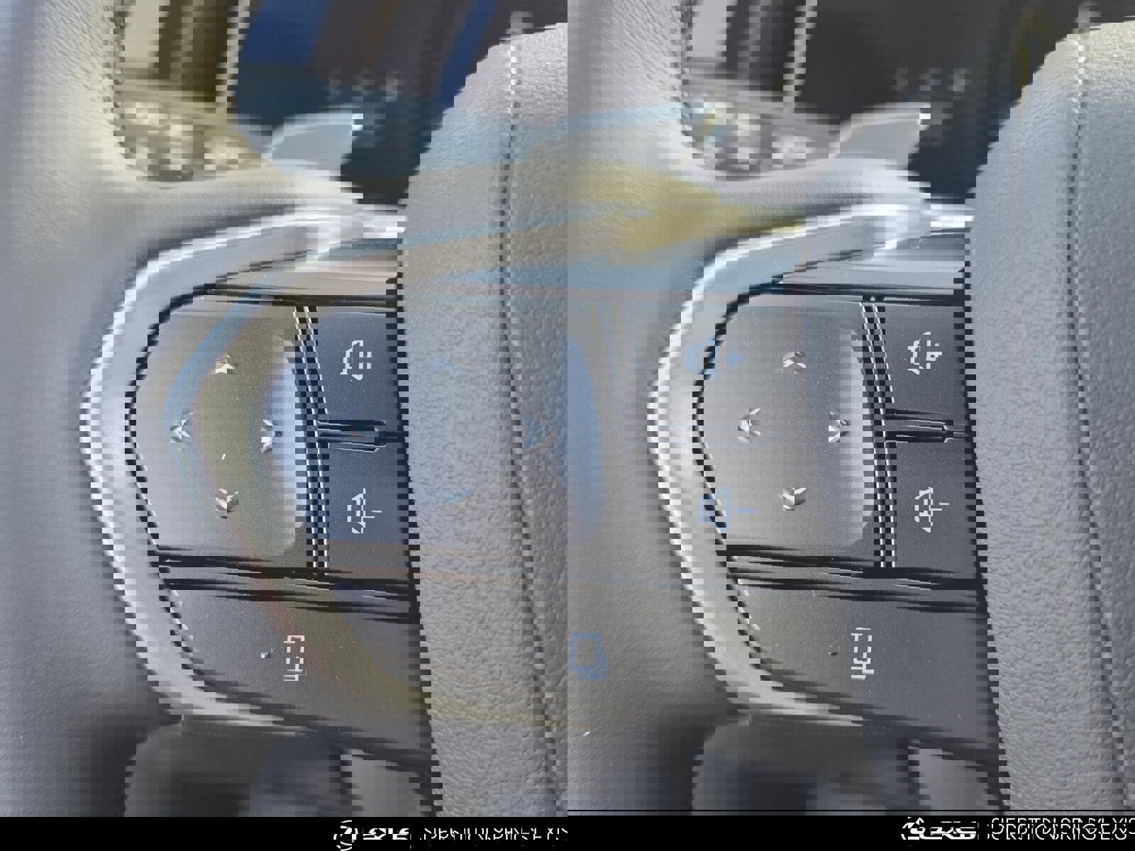 New 2026 Lexus RX 450h AWD image 24