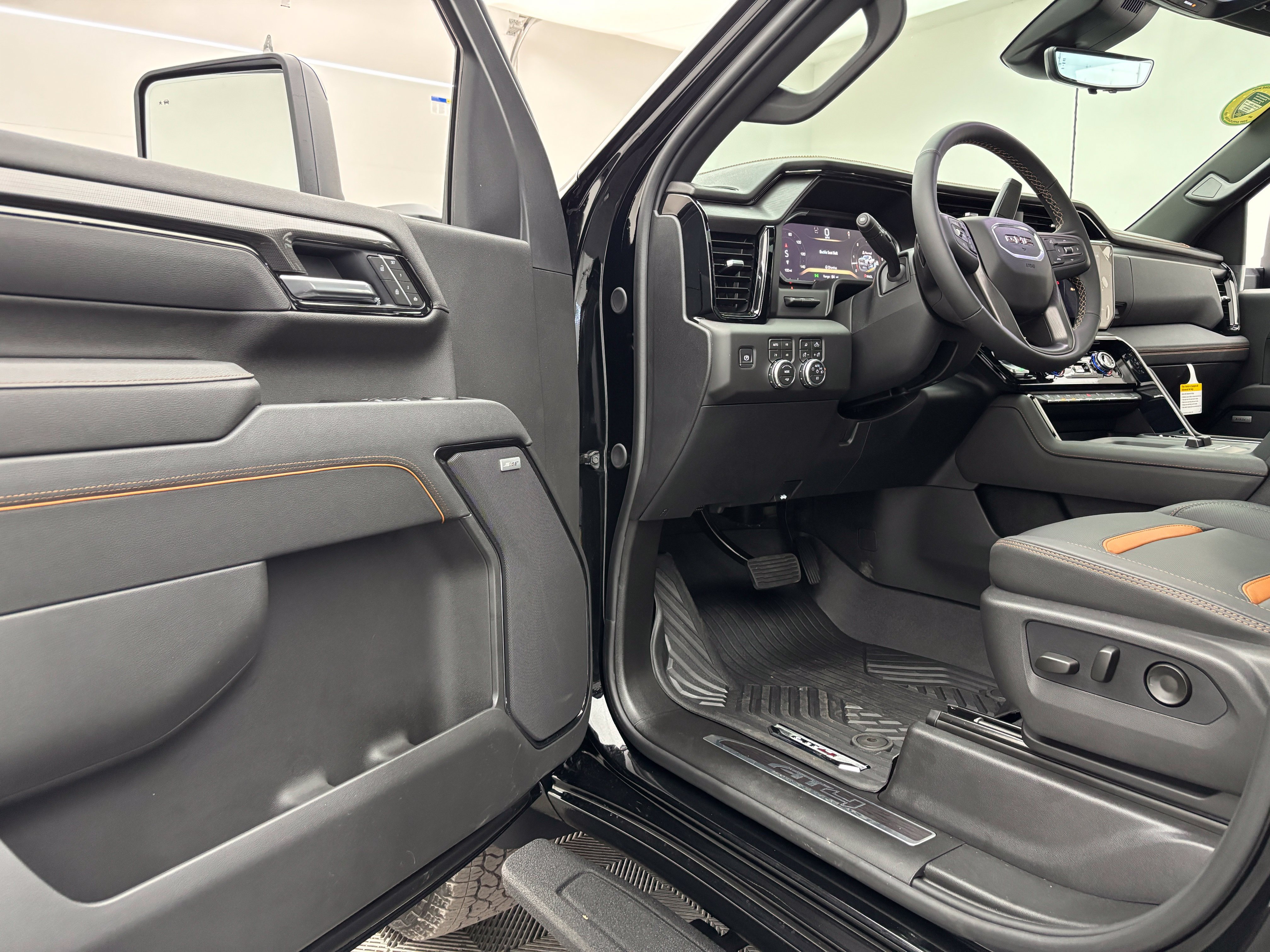New 2026 GMC Sierra 2500 AT4 w/ AT4 Premium Plus Package AWD/4WD image 19