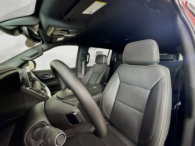 Used 2024 Chevrolet Suburban Premier image 23