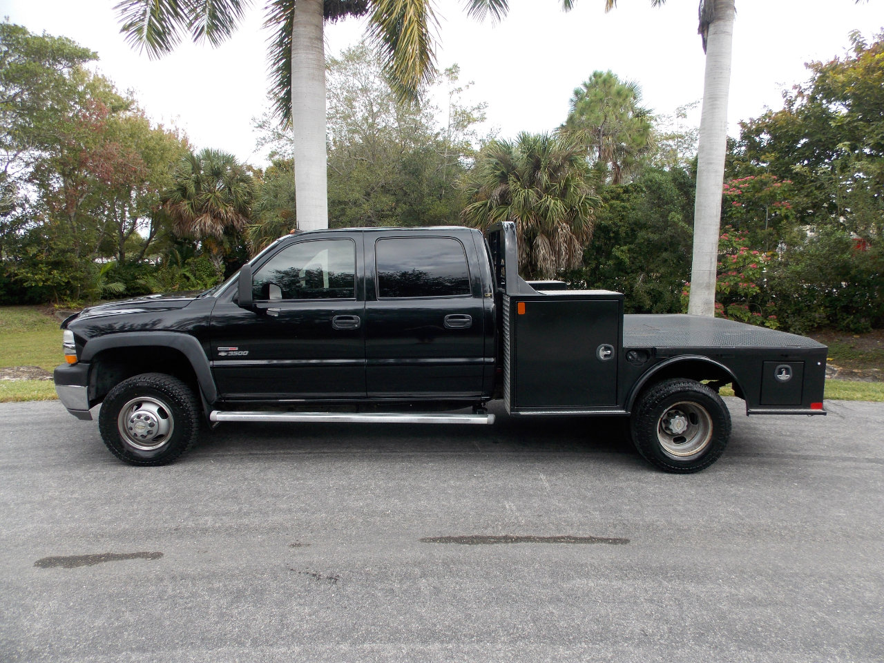 Used 2002 Chevrolet Silverado 3500 LT w/ Off-Road Skid Plate Pkg image 9