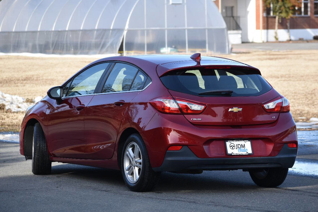Used 2017 Chevrolet Cruze LT FWD image 7