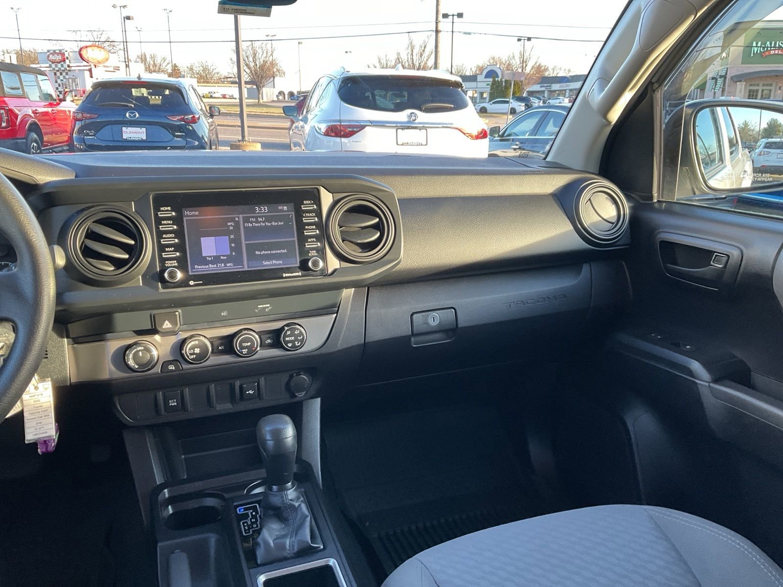 Used 2020 Toyota Tacoma SR image 12