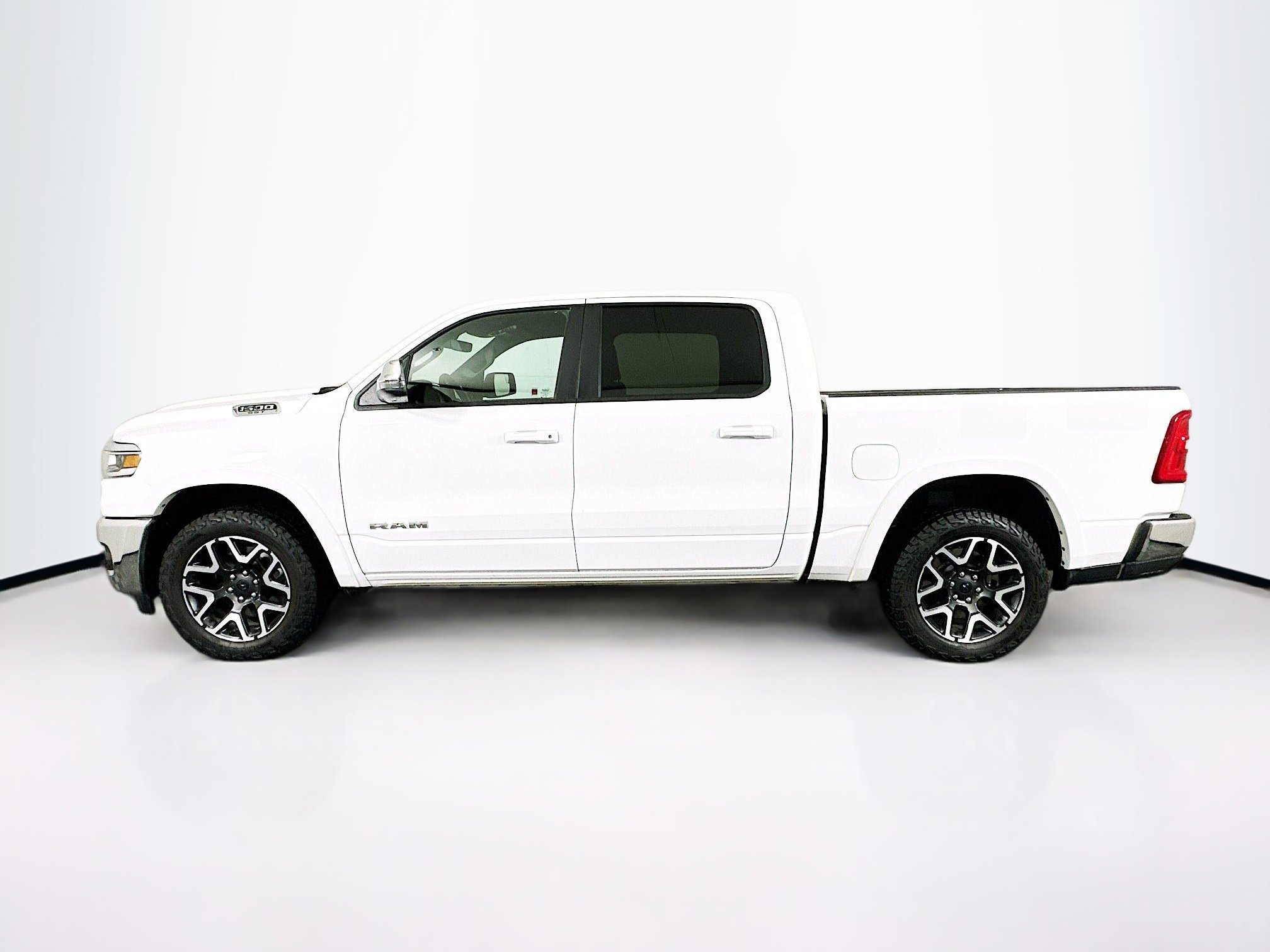 Used 2025 RAM 1500 Laramie image 4