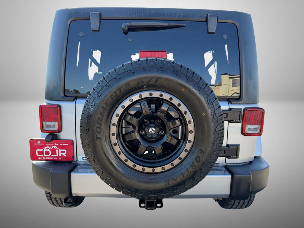 Used 2018 Jeep Wrangler Unlimited Sahara image 8