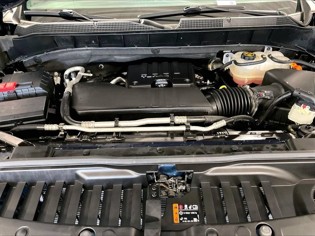 Used 2023 Chevrolet Silverado 1500 LT AWD/4WD image 29