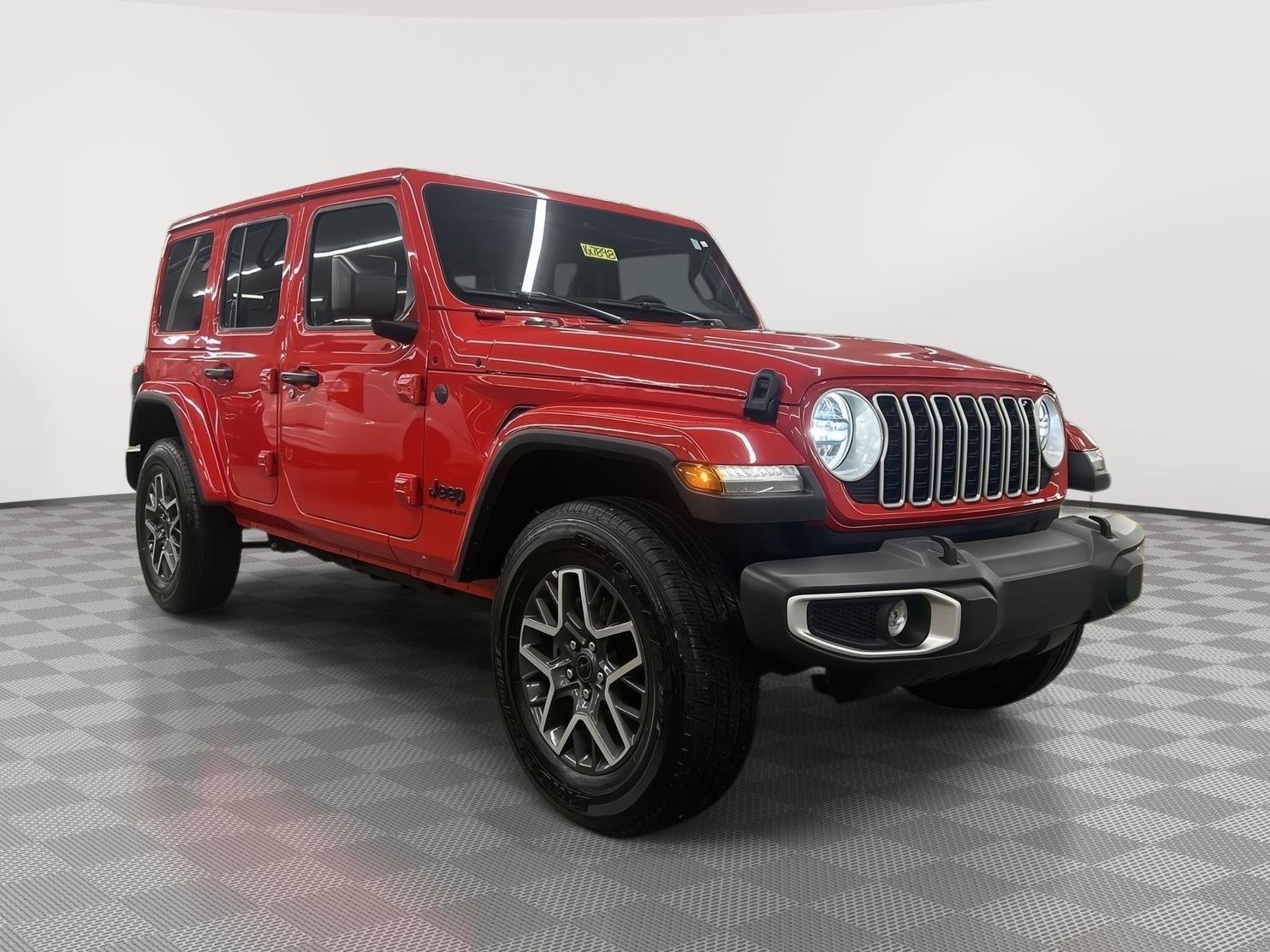 Used 2025 Jeep Wrangler Sahara image 3