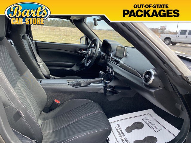 Used 2017 FIAT 124 Spider Classica image 9