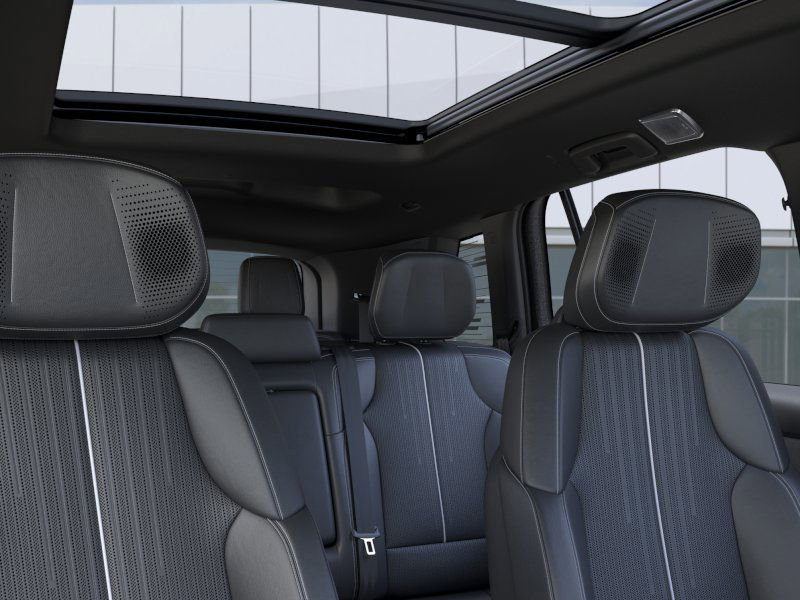 New 2026 Cadillac Vistiq Luxury image 24