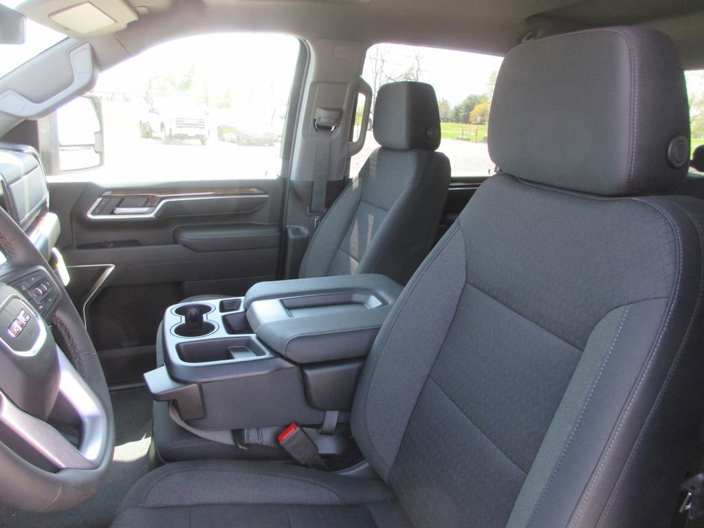 New 2026 GMC Sierra 2500 SLE image 13