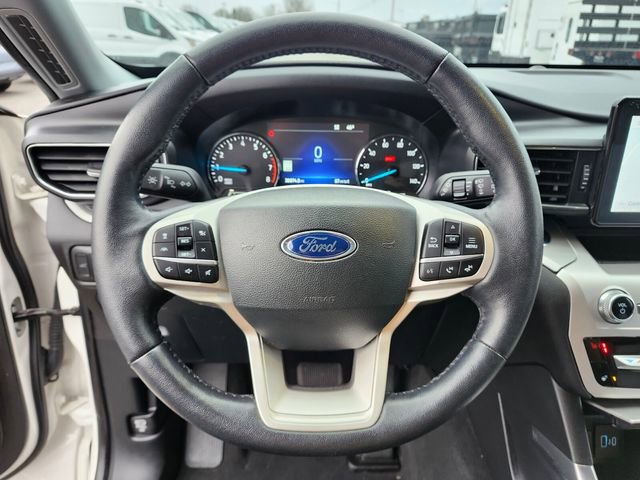 Certified 2022 Ford Explorer XLT w/ Equipment Group 202A image 29