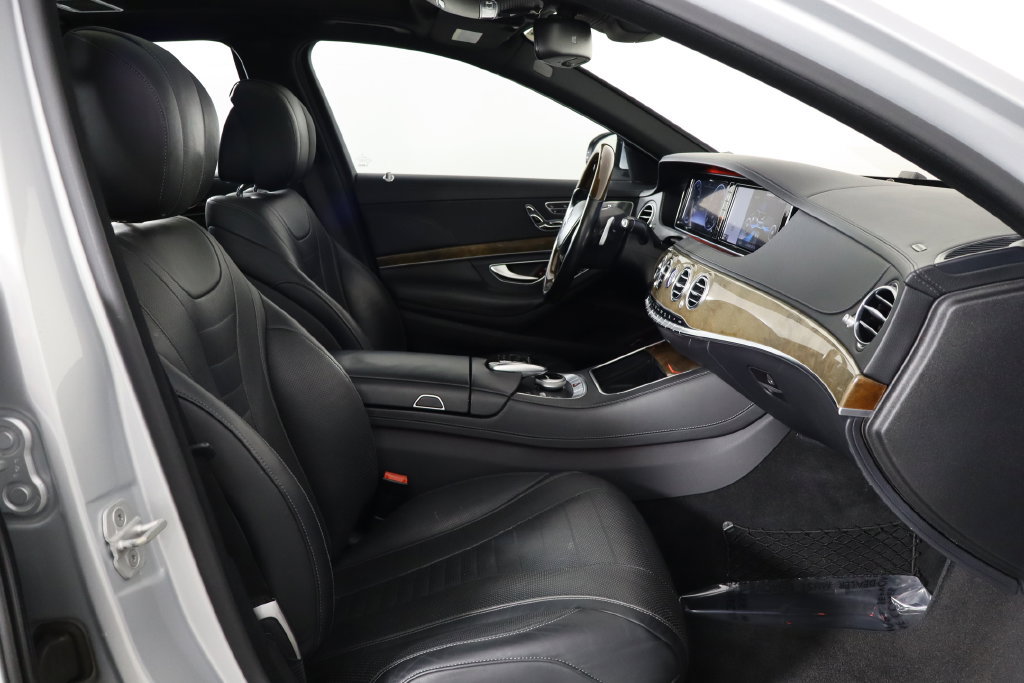 Used 2016 Mercedes-Benz S 550 4MATIC Sedan image 17