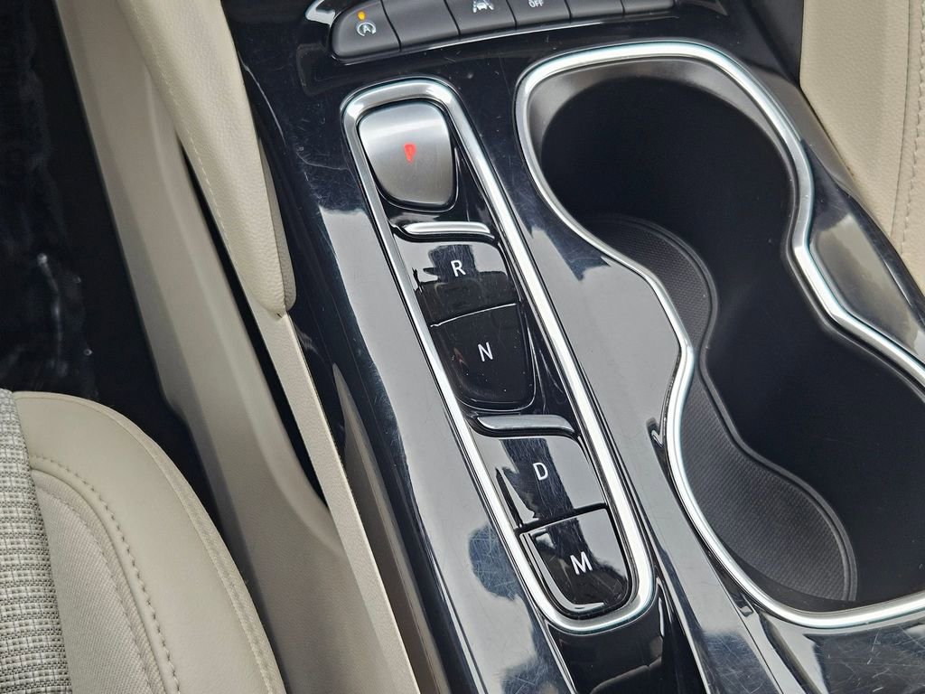 Used 2023 Buick Envision Preferred image 18