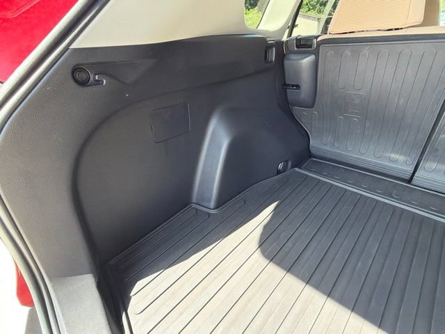 Used 2019 Toyota RAV4 LE FWD image 66