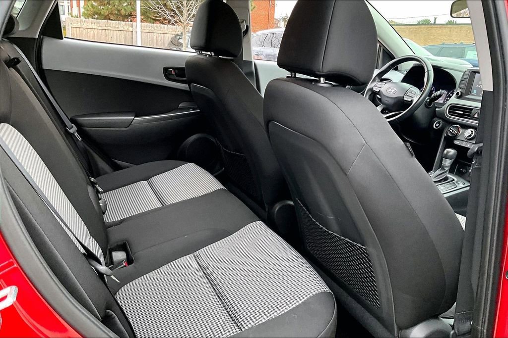 Used 2020 Hyundai Kona SEL w/ Cargo Package image 28