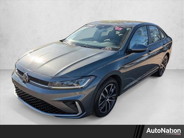 Used 2025 Volkswagen Jetta SE FWD image 1