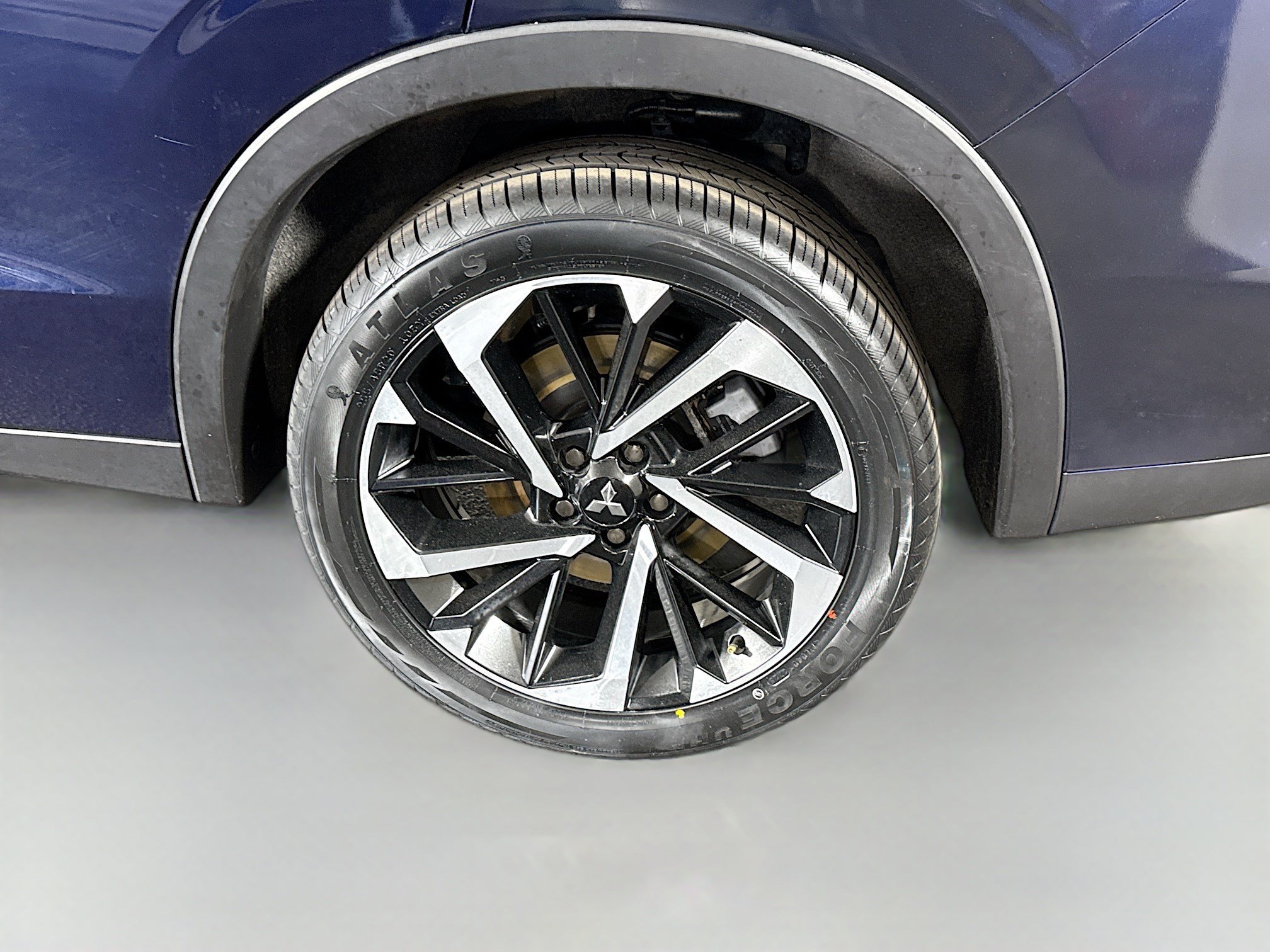 Used 2023 Mitsubishi Outlander SE AWD/4WD image 37