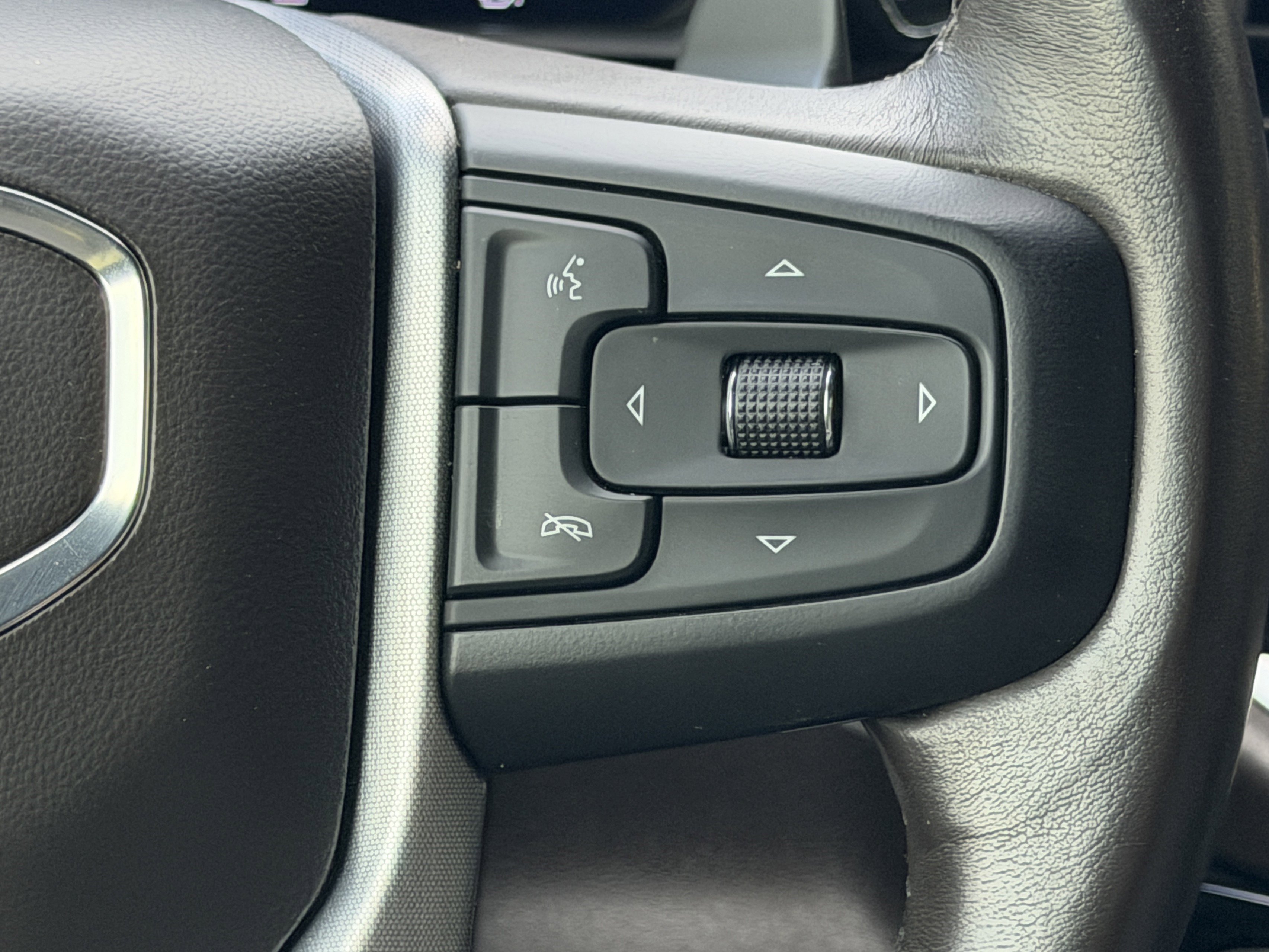 Used 2022 GMC Sierra 1500 SLT w/ SLT Premium Plus Package image 27