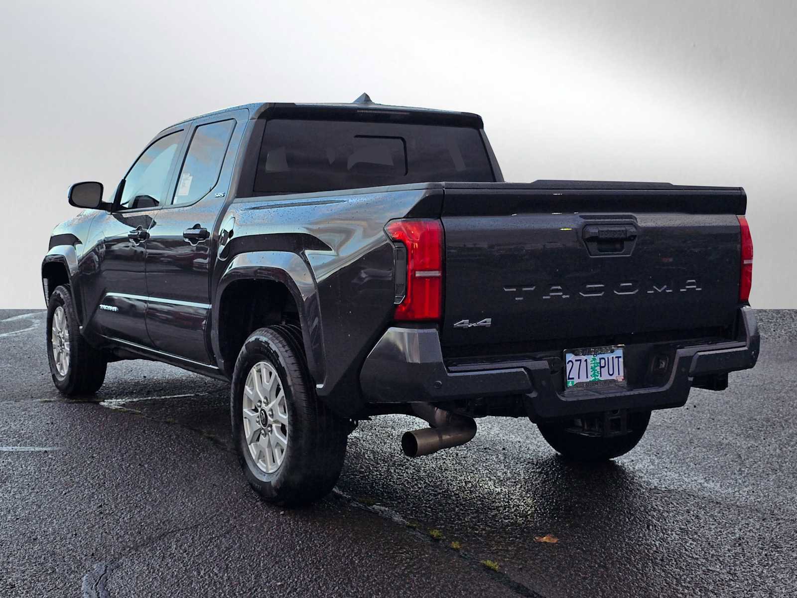 Certified 2025 Toyota Tacoma SR5 image 5