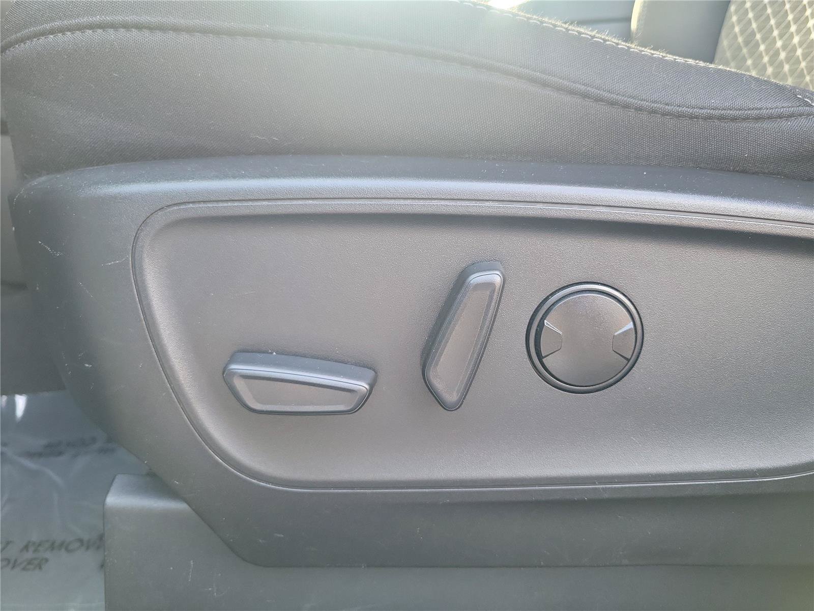 Used 2023 Ford Escape Active w/ Cold Weather Package FWD image 18
