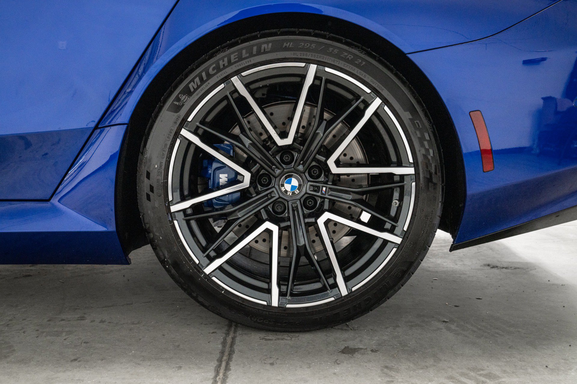 Used 2026 BMW M5 Touring AWD/4WD image 10
