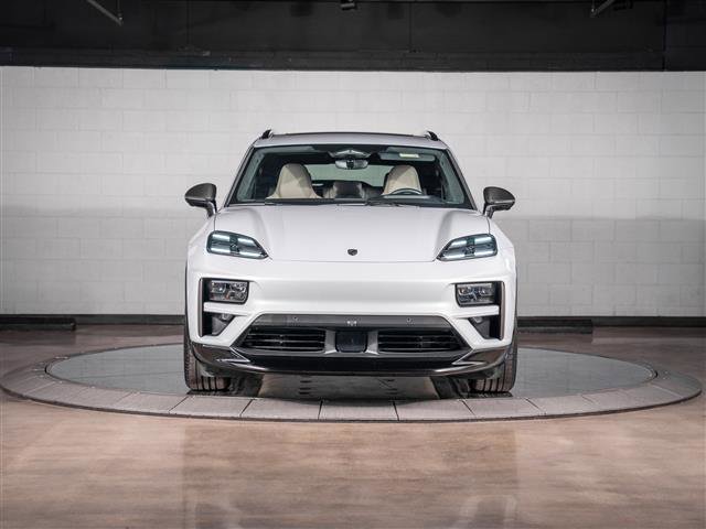 Certified 2024 Porsche Macan Turbo Electric image 9