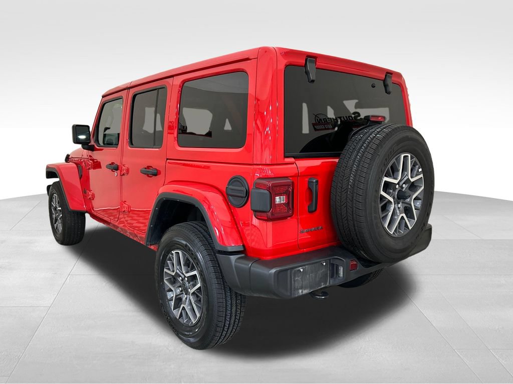 Used 2025 Jeep Wrangler Unlimited Sahara AWD/4WD image 3