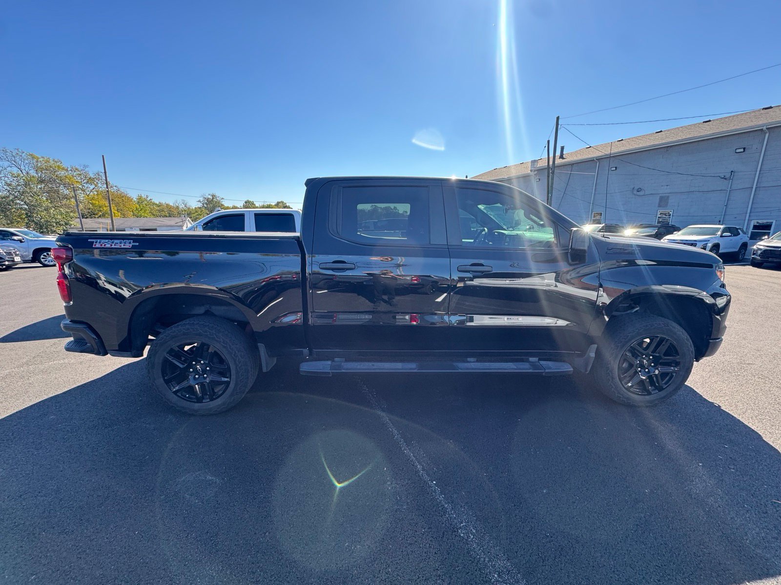 Used 2024 Chevrolet Silverado 1500 Custom Trail Boss w/ LPO, Dark Essentials Package AWD/4WD image 7