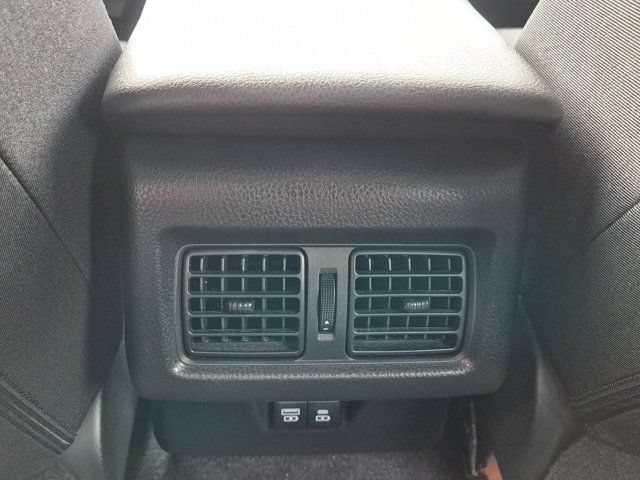 Used 2025 Toyota Camry LE FWD image 16