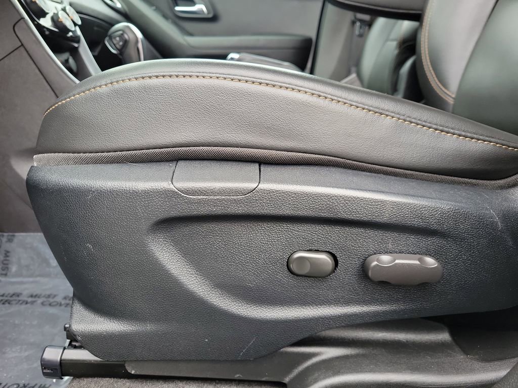 Used 2019 Chevrolet Trax Premier w/ LPO, Cargo Package image 22