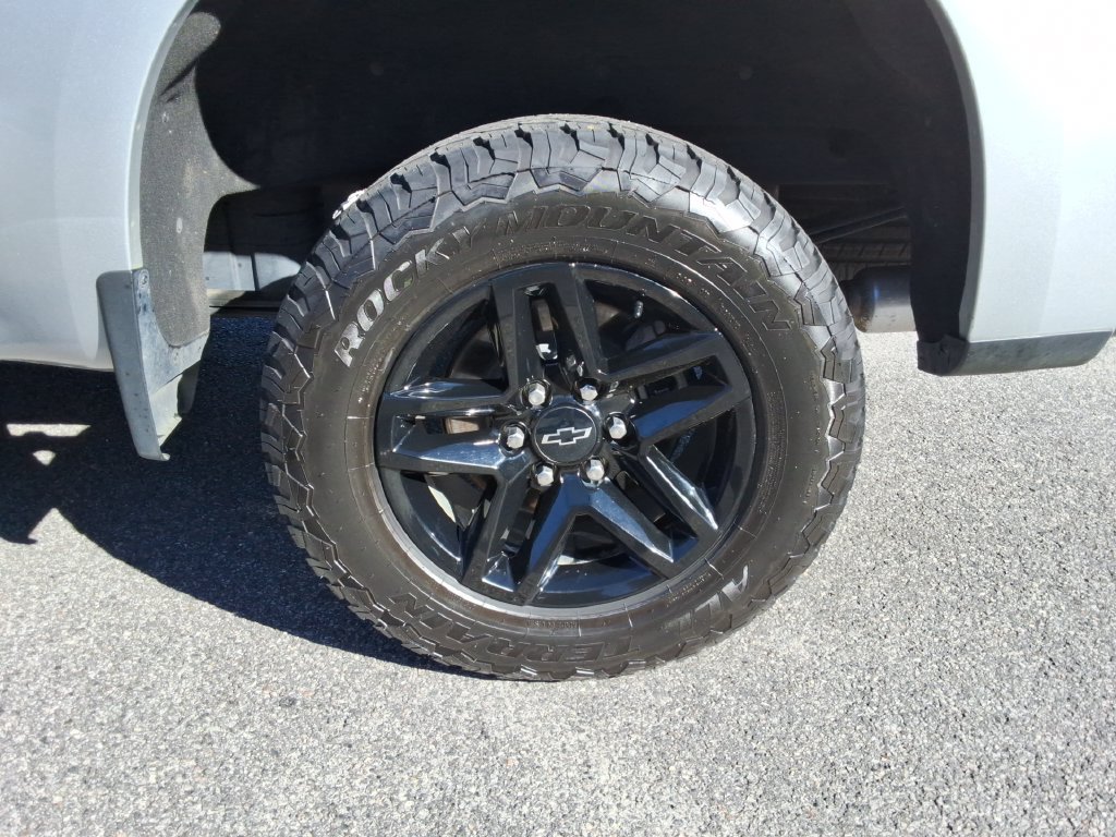 Certified 2022 Chevrolet Silverado 1500 LT Trail Boss w/ Convenience Package II AWD/4WD image 15