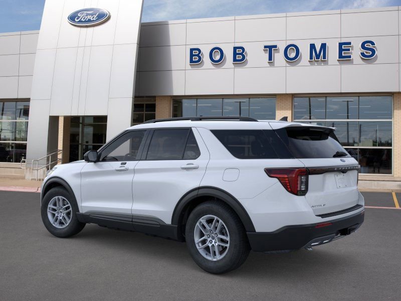 New 2026 Ford Explorer Active RWD image 5
