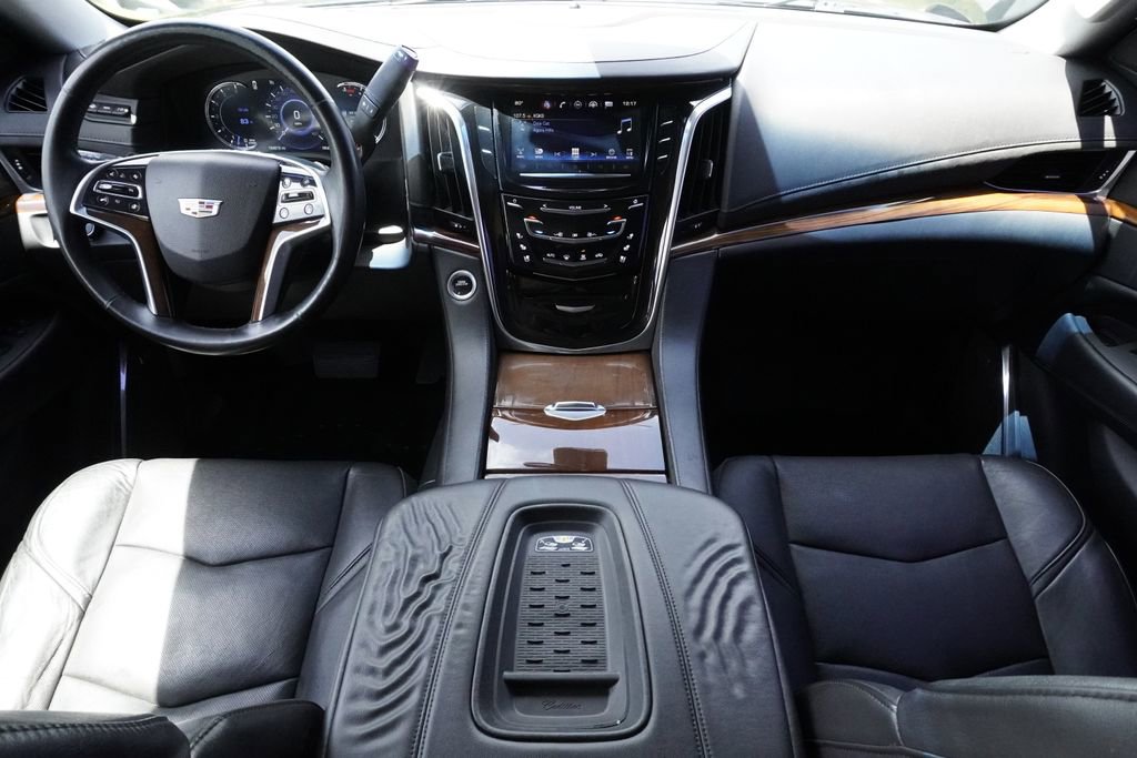 Used 2016 Cadillac Escalade ESV Luxury AWD/4WD image 9