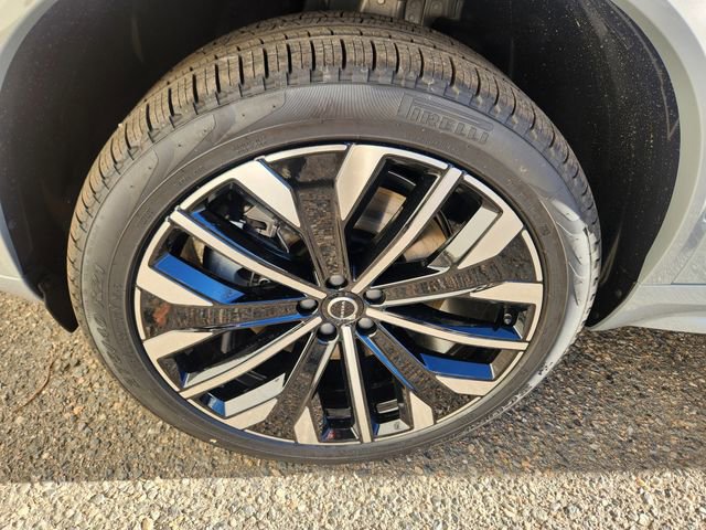 New 2026 Volvo XC90 T8 Plus w/ Protection Package Premier image 19