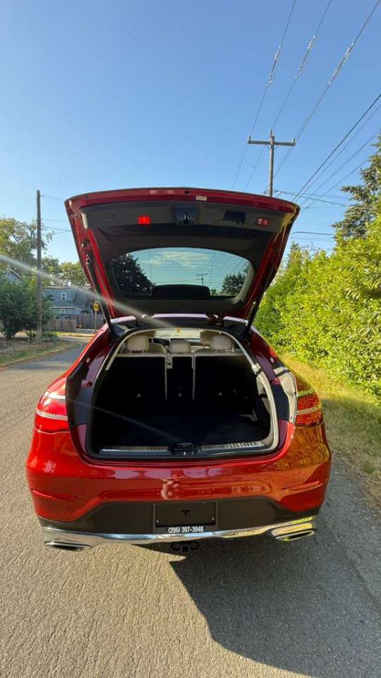 Used 2017 Mercedes-Benz GLC 300 4MATIC Coupe image 14