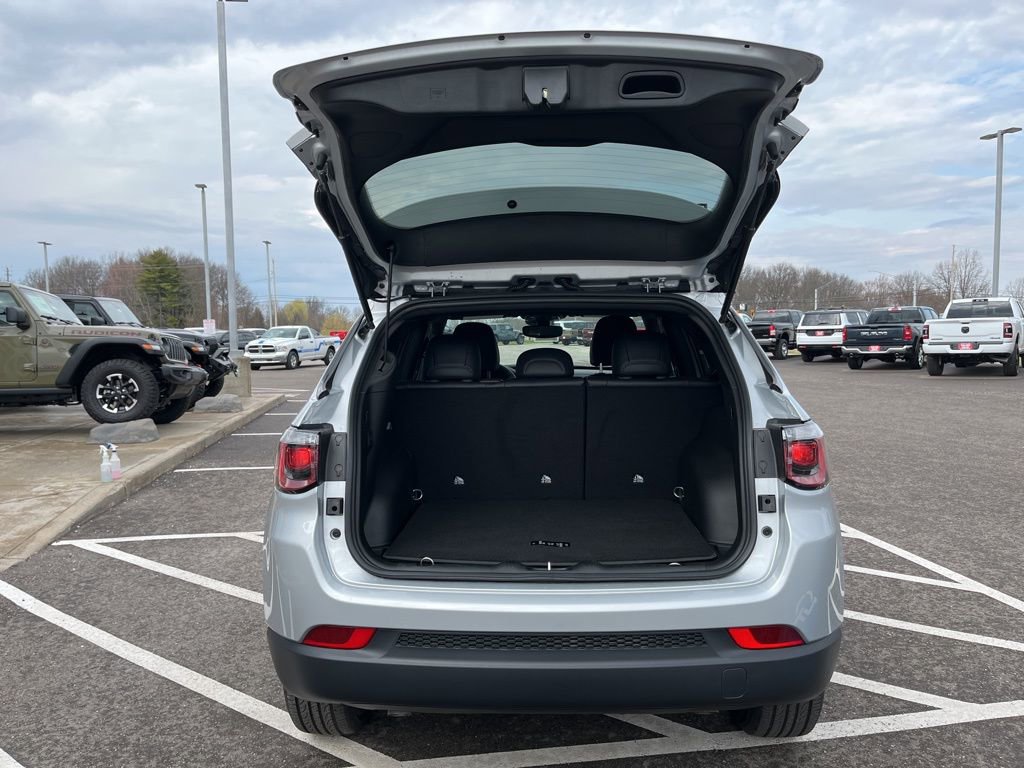New 2025 Jeep Compass Latitude w/ Convenience Group image 8