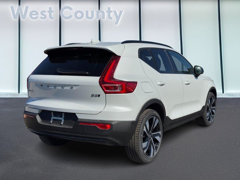 New 2026 Volvo XC40 B5 Ultra w/ Climate Package AWD/4WD image 3