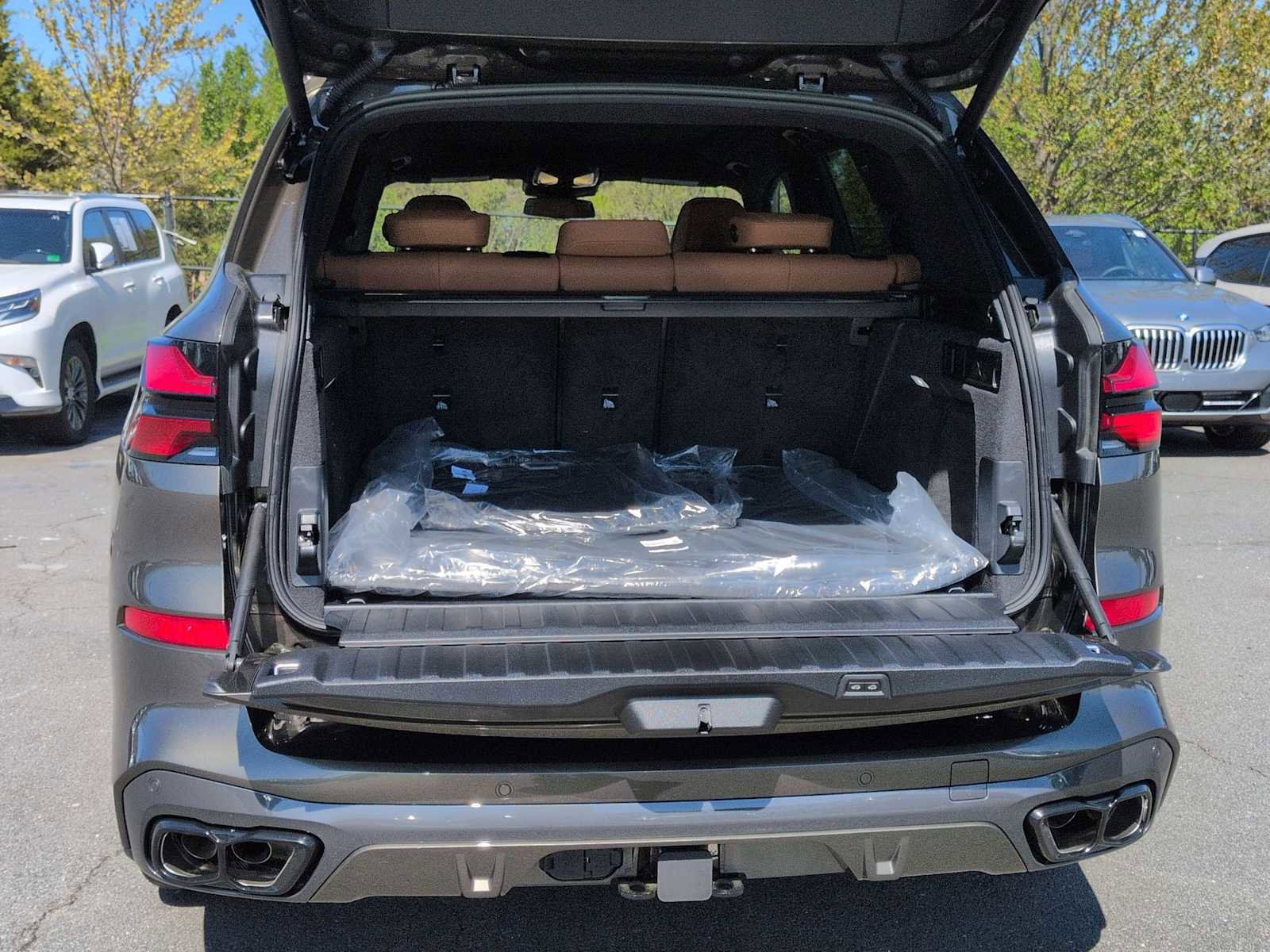 New 2026 BMW X5 M60i w/ Executive Package image 36