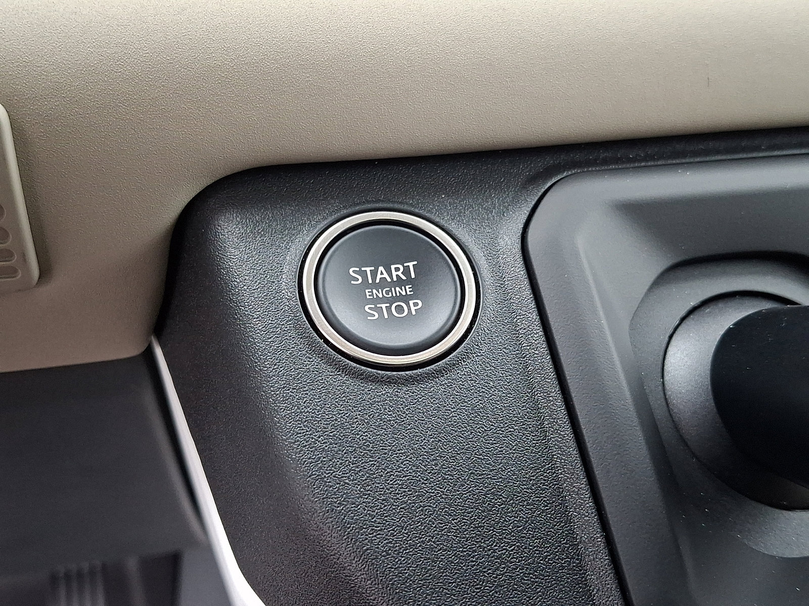 Used 2024 Land Rover Defender 110 S AWD/4WD image 24