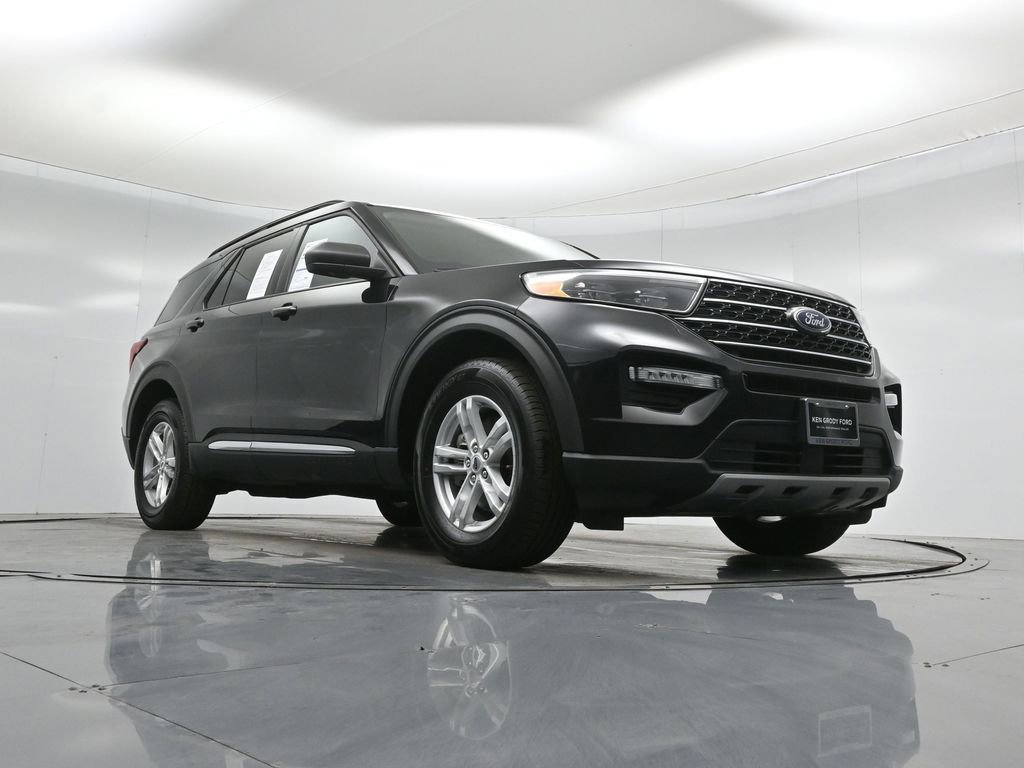 Certified 2024 Ford Explorer XLT w/ Equipment Group 202A AWD/4WD image 48