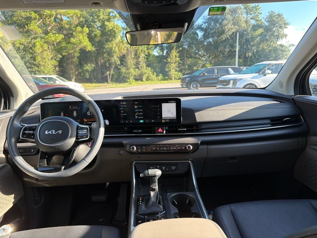 Certified 2025 Kia Carnival EX FWD image 24