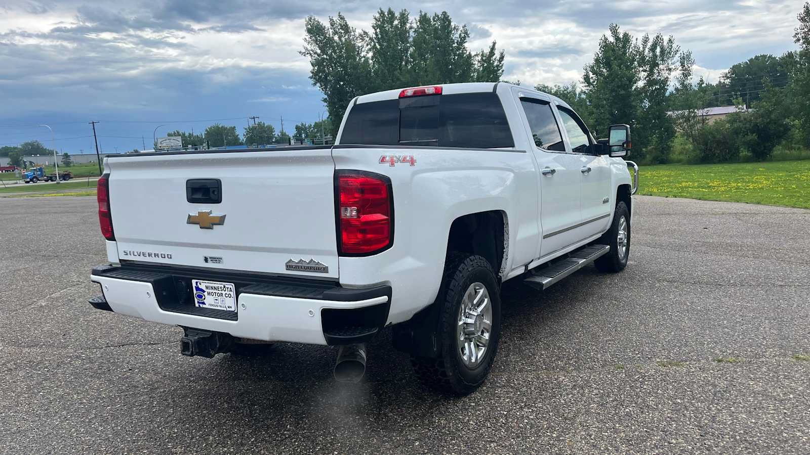 Used 2016 Chevrolet Silverado 3500 High Country w/ Duramax Plus Package AWD/4WD image 4
