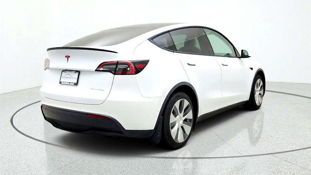 Used 2021 Tesla Model Y Long Range AWD/4WD image 5