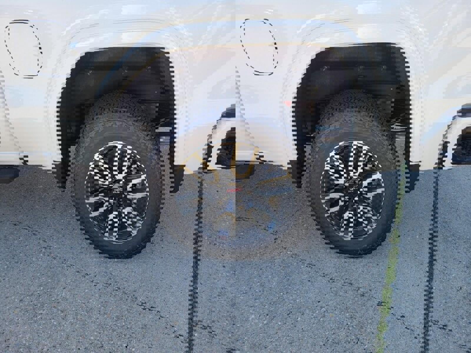 New 2026 GMC Sierra 1500 AT4 w/ AT4 Premium Package image 9