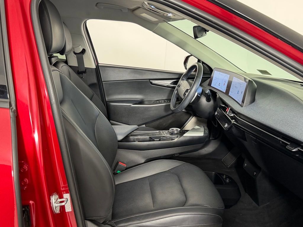 Used 2023 Kia EV6 Wind image 28