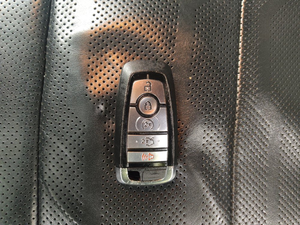 Used 2018 Ford Mustang Premium w/ Equipment Group 201A RWD image 32
