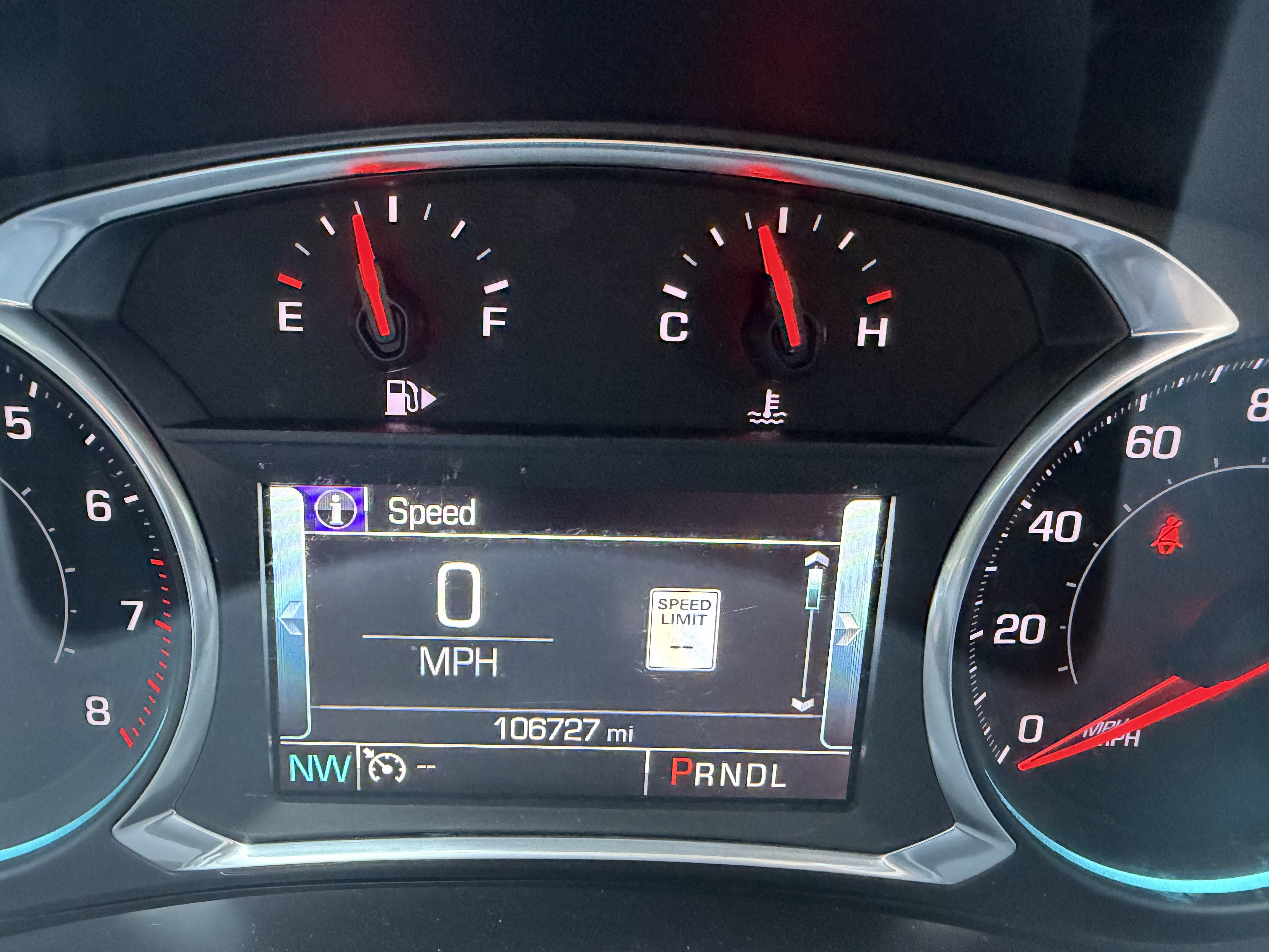 Used 2018 Chevrolet Malibu LT w/ Leather Package FWD image 14