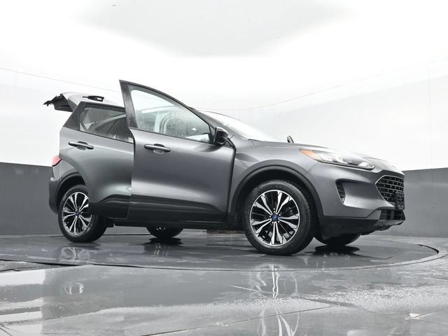 Used 2022 Ford Escape SE w/ SE Sport Appearance Package AWD/4WD image 34