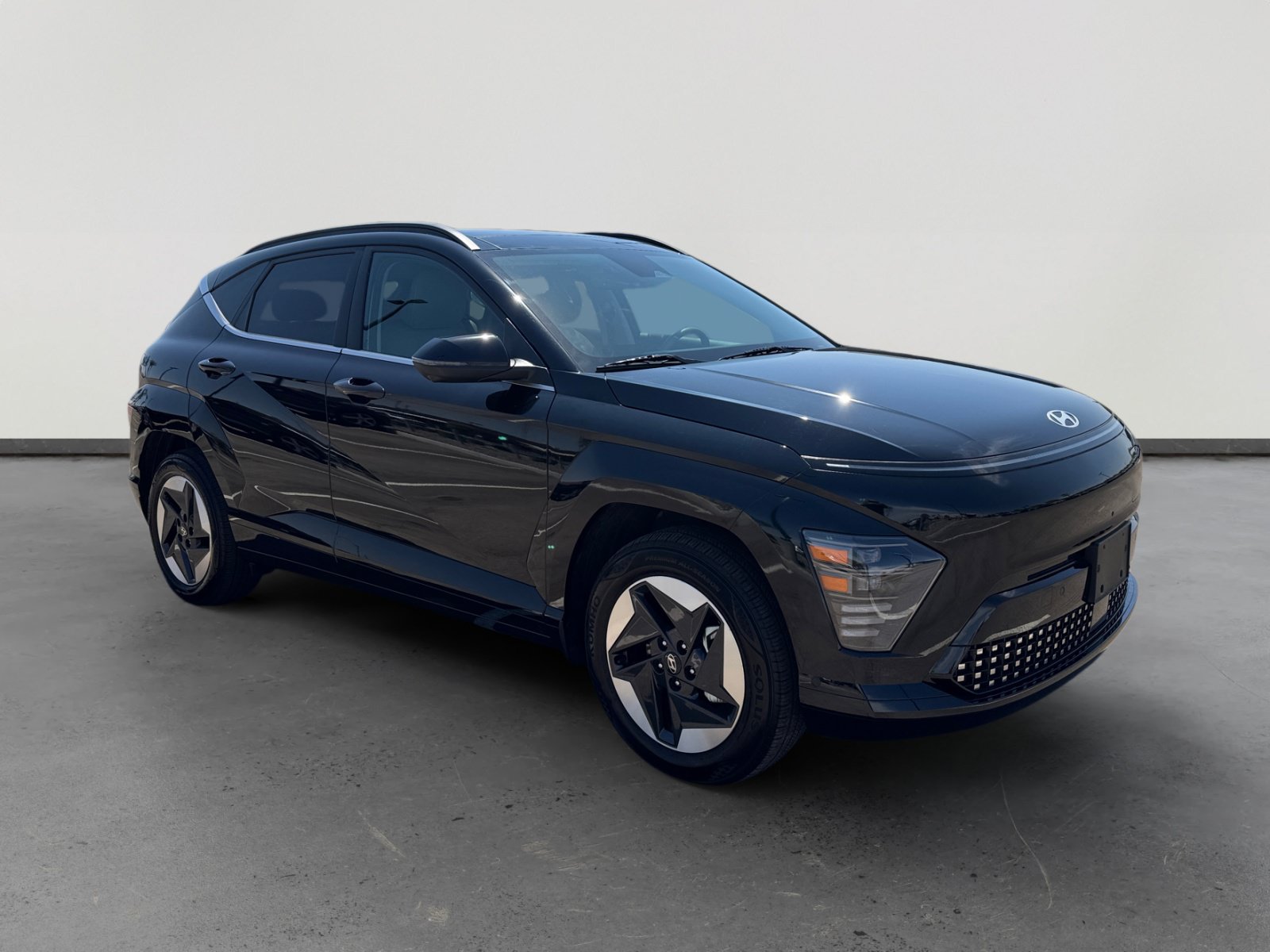 Used 2024 Hyundai Kona Limited FWD image 7