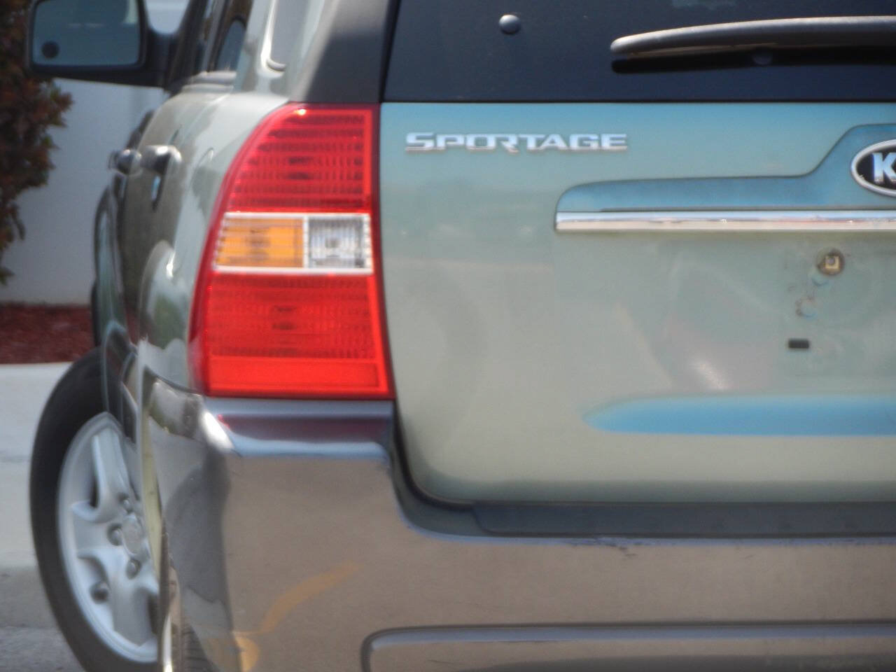 Used 2008 Kia Sportage LX FWD image 1